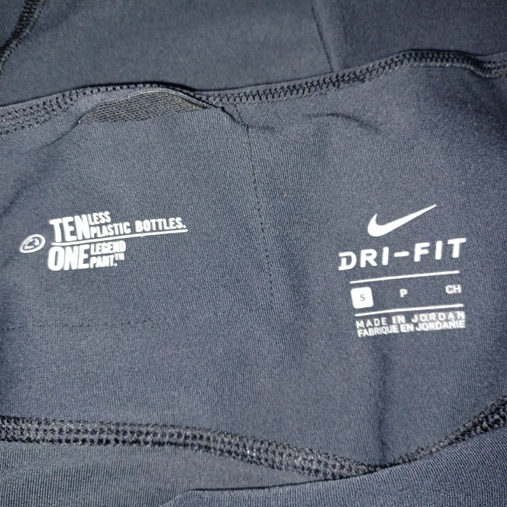 NIKE DRI FIT WOMEN'S ACTIVEWEAR CAPRI STYLE LEGGINGS - Picture 10 of 10